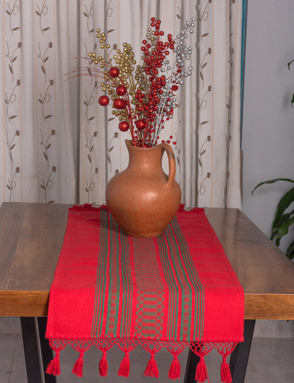 Camino de Mesa Artesanal hecho en Telar de Pedal